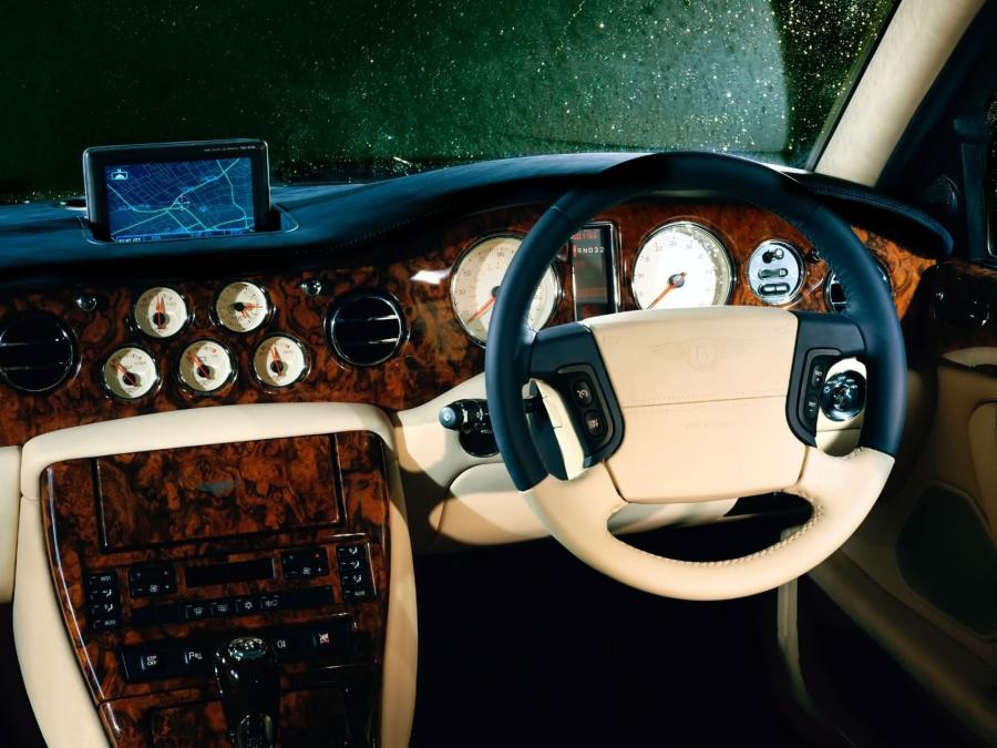  Bentley Arnage RL 2003 года  (фото 8 из 25)